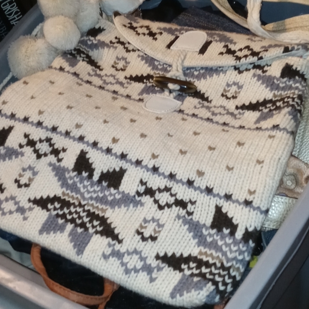 Old navy sweater crossbody purse